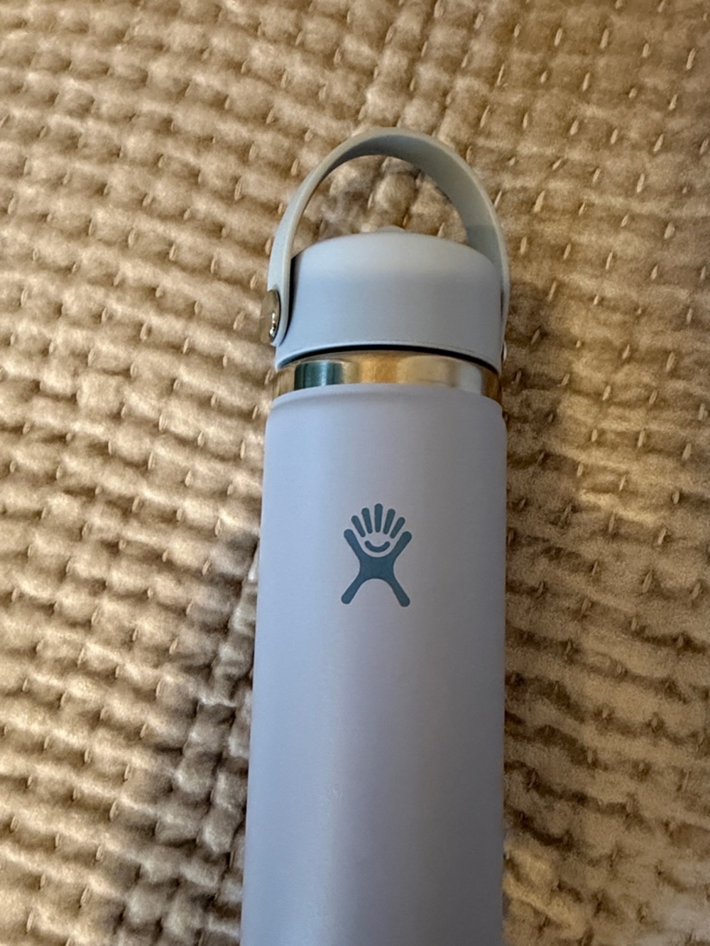 Hydro Flask 24 oz. Wide Mouth Bottle with Flex Straw - Picture 3 of 10